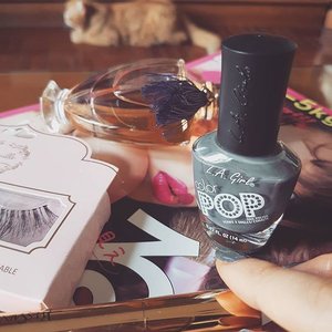 Essentials on stormy moody days. Nails on fleek using Storm @lagirlindonesia
#lagirlindonesia #lagirl #nail #nailcolor #nailporn #nailpolish #nails #nailsoftheday #nailsofinstagram #fdbeauty #clozette #clozetteid #clozetteco #instabeauty #igbeauty #beautydiaries #beauty #beautyaddict #beautyjunkie #makeup #makeupaddict #perfume #fragrance #guerlain #shalimar
