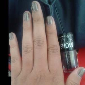 Nail Of The Day from Maybelline New York Color Show #Cute #Nail #Maybelline #ColorShow #Buriedtreasure #221 #Femaledaily #FDBeauty #Thefdnlife #Office #ClozetteID #Clozettedaily #Beauty #Nice