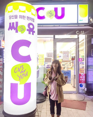 Things that helped me out while in Seoul:
.
1. That convenient store named CU, stand for Chichi Utami (naaaah kidding! 😆), basically have everything you needed on emergency groceries. Yah mirip-mirip 7-11 di Jepang, CU ini juga ada di mana-mana di penjuru kota Korea Selatan. 😂
.
2. KTX, ITX, subway train dan sebagainya yang membawa saya muter-muter selama di sana.
.
3. @passpod.id untuk kebutuhan internet saya selama di Korea Selatan. Sungguh sangat berguna disaat butuh buka peta, kirim message dan tentu saja posting-posting sosmed.
.
Kalo sedang traveling, benda apa saja sih yang sangat membantu kalian selama di negara atau daerah lain?
.
New blog post updated regarding the preparation for traveling to South Korea. Link in my bio.
.
.
.
.
.
.
#travel #traveling #instatravel #travelgram #southkorea #seoul #essential #emergency #korail #ootd #instadaily #clozetteid #blogger #travelblogger #preparation