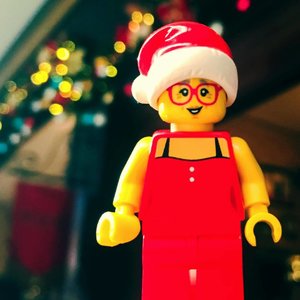 Few days more. Who's ready for Christmas? 😁
.
.
.
.
.
.
#toys #lego #legominifigures #christmas #bokeh #santa #blogger #instadaily #instatoys #instalego #instagood #instamoment #instamood #clozetteid #like4like