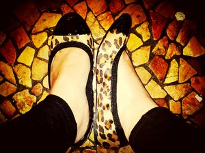 super comfy shoes.. love my dexter in leopard