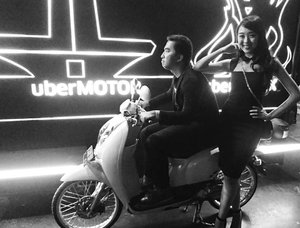 Wooohhhoooo

#ubermotor #latepost #uber #uberon #uberindonesia #uberjakarta #uberjkt #uberdua #ubereverywhere #uberbdg #uberbali #ubersurabaya #clozetteid
