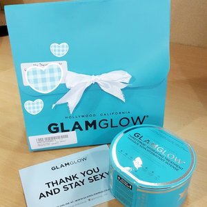 My present from @glamglow_ind just arrived! So happy.... thank you glamglow..... thank you @clozetteid for giving me this chance... #glamglow #skincare #mask #thirstymud #thirstymudglamglow #brightmud #supermud #clozetteco #clozetteambasador #clozetteid #clozettegirl #femaledaily #fdbeauty