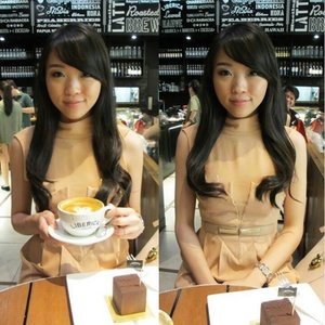 With or without coffee? #me #asian #asiangirls #longhair #hairoftheday #pictureoftheday #nofilter #photogrid #pretty #hairdo #longhair #makeup #longhair #chubby  #kanebo #lunasol #femaledaily #fdbeauty #clozetteid #thefdnlife #loveit