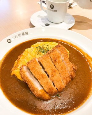 Curry Monstah... chicken katsu with omelette curry #curry #japanesecurry #chickenkatsu #currychicken #delicious #food #foods #foodie #instagram #instafood #foodblogger #clozetteid