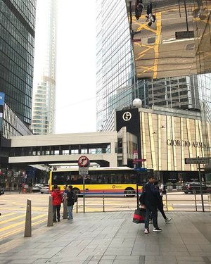 panda hit the town 🐼🐼 #hongkong #cityview #building #travelling #traveller #ignesia #clozetteid #fashion