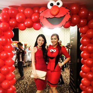 She is my big sis, my mentor, my role model, kak @denadaindonesia :) im so happy i can met her yesterday on her daughter #ShakiraAurum 's 2nd birthday.. PS : you must see shakira's cute Elmo outfit!

#red #redpoppy #dressy #redlovers #elmo #elmolovers #birthdayparty #clozetteambassador #clozetteid #clozetteco #outfitoftheday #ootdindo #ootdindonesia #lookbook #Lookbookindonesia