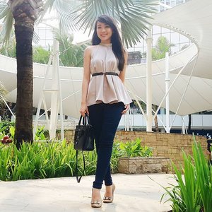 Picture taken by my close friend, Jessica last saturday... :) #me #asiangirl #creme #neutral #outfit #outfitinspiration #outfitoftheday #ootd #ootdindonesia #ootdindo #lookbook #lookbookindo #streetstyle #lookbookindonesia #casual #clozetteid #clozette #clozetteambassador #dandansenin #mondaymantra #monday #mondays