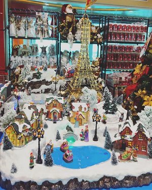 winter wonderland... 🏔🧚‍♀️🎄🌨❄️☃️ #winter #winterwonderland #snow #christmas #toys #clozetteid