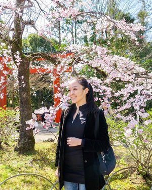 Beautiful Quotes from Britt Nicole that inspired, and changed me. “We get so worried about being pretty. Let’s be pretty kind, pretty funny, pretty smart, pretty strong” i hope, this quote speak to you, as it spoke to me, 2 years ago... #quotes #brittnicole #sakura #sunday #happysunday #sundayfunday #clozetteid