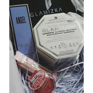 EASY SHOP WITH @glamizka !!
Mine has finally arrived!
1. Supermud Glamglow
2. Thierry Mugler Angel hair mist
3. Canmake cream cheek
4. Canmake creamy touch rouge 
This will cheer up my day even more! 
Thank you glamizka!

#beautybloggerindonesia #beautyblogger #glamizkaindonesia #glamizka #onlineshop #olshop #olshopindo #jualglamglow #glamglow #supermud #jualcanmake #fdbeauty #beautyhaul #femaledaily #clozetteid #beauty #ibb #indonesianbeautyblogger #beautyblog