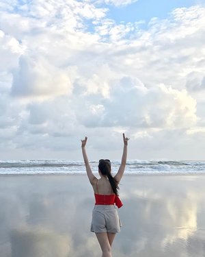 Missing the sound of the sea.. should we go there again ? ;) wink wink #travel #traveller #travelling #travelblogger #igtravel #sea #sand instadaily #instagood #instamood #clozetteid #pictureoftheday #femaledaily #bali #seminyak