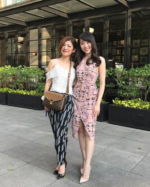 Another #AJTJ #AJTJinaction meet up, wearing our favorite brand @lovebonitoid @lovebonito but with a different style, AJ is always with her Japanese street style, and i, always with my dress (i know im boring 😀😀) #style #styles #styleoftheday #ootd #ootdindo #outfit #ootdasean #ootdfashion #lookbook #lookbooklookbook #lookbookindonesia #indonesiabeautyblogger #beautyblogger #fashionstyle #sayaLB #LBootd #lovebonito #clozetteid #clozetteambassador #fdbeauty #femaledaily #throwbackthursday