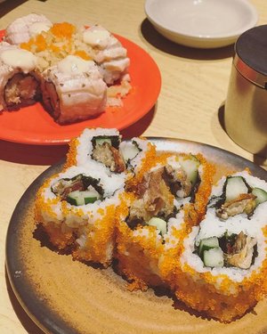 My favorite duo #sushi #dinner #japanesefood #clozetteid #happy