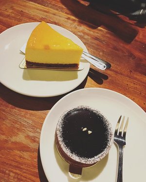 my new favorite ❤️ dark chocolate tart ❤️#clozetteid #coffeebreak #cake #teatime