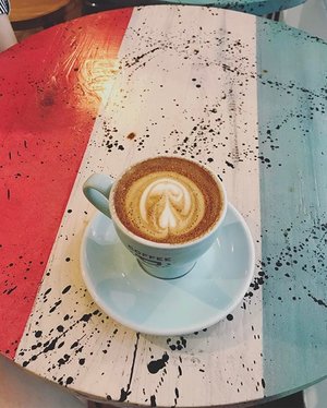 first photo i post after a week of hiatus... 🐼🐼 #coffee #coffeebreak #tuesday #pictureoftheday #instadaily #instagood #instamood #clozetteid #kuppie