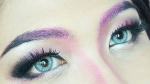 Messy details of my last makeup look. Well it's waaaay too messy because i made the whole look less than 1hr hahahaa 😆
#makeup #pink #colorful #details #eyemakeup #eotd #dreamy #mayamiamakeup #hudabeauty #vegas_nay  #clozetteid  #lucinda212 #motdindo #maryammaquillage #lookamillion #makeuplover #glamexpress #iryrandrasana #anastasiabeverlyhills #dressyourface #undiscovered_muas #belajarmakeup #beautyblogger #trendycreativity #love
#smokyeyes #makeup #zukreat #muajakarta #pinkperception #auroramakeup