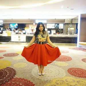 Simple OOTD for today!
Thanks @roosvansiaaa for asking me to accompany you watching Batman vs Superman today! 😘
#ootd #outfit #outfitoftheday #tees #tshirt #skirt #wonderwoman #redskirt #skirt #casual #daily #dailyphoto #movie #movietime #casual #casualoutfit #flatshoes #blogger #beautyblogger #indonesianbeautyblogger #clozetteid