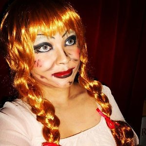 Remember me? I'm your cute little dolly.... Have you missed me? 🎃
#makeup #annabelle #annabelledoll #doll #creepydoll #halloween #vegas_nay #mayamiamakeup #anastasiabeverlyhills #hudabeauty #lookamillion #norvina #fcmakeup #zukreat #muajakarta #jakarta #indonesia #pinkperception #dressyourface #auroramakeup #lvglamduo #clozetteid #fotdibb #blogger #indonesianbeautyblogger #indobeautygram #mikasabeauty #throwback #mood