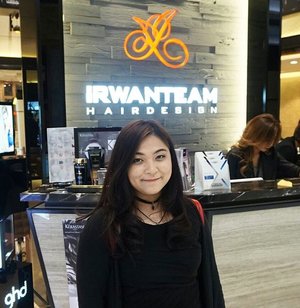 Went to @irwanteamhairdesign today at @yourLippoMallPuri that just open recently (about a month or so). I'm getting the @kerastaseID Ritual Treatment for my oily hair, which i reaaaallyyy love!
So happy about all the treatment today! Not only my hair became way smoother and shinnier, i also got foot and shoulder massage that was so relaxing , love love love 😍
Totally want to get back for another Kerastase Ritual Treatment next time 😍 .
.
Anyway i'll post something about my experience at Irwan Team Hair Design soon at www.rainbowdorable.com . 
So stay tuned!
#clozetteid #clozetteidxirwanteamreview #salon #salonjakarta #treatment #hairtreatment #relaxing #kerastase #kerastaseid #irwanteamhairdesign #lfl #l4l #likeforlike #irwanteam #metime #hair #beautysalon #kerastaseritual #salonkecantikan #influencer #beautyinfluencer #blogger #beautyblogger #indonesianbeautyblogger