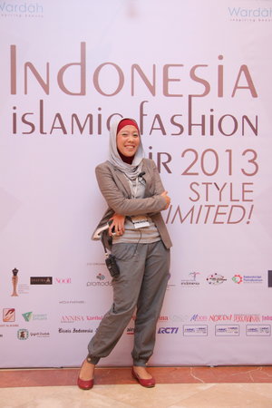 Red and Gray live in harmony at Indonesia Islamic Fashion Fair day 4