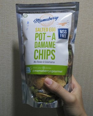 Just read about CEO of SAP India that die after gym workout at age 42
.
I haven't back on track for running because I realize that I have not get a proper sleep these days
..
So I decided to change my meal and snack with healthy one. This snack @mamaberrysgourmet, surprisingly, taste is sooo damn good!
...
#ClozetteID
#handsinframe
#eeeeeeats
#munchies
#tryitordiet
#foodstagram
#foodpornshare
#mamaberrysgourmet
#instafood
#findyourfitness
#nutrients