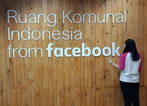 Thank you universe! .📷 @rismeeh #instagramgirlfriend.....#ClozetteID#nofilter#facebook#worktakesmeplaces#RuangKomunalIndonesia#facebookindonesia#JejakKartini#selfie#blessed#instagood