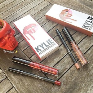 It's now or never...... Finally here my Kylie lipkit ❤️❤️❤️ Thanks a lot @beautybitsnbaubles for these awesome duos #kylielipkit #makeuptalk #instabeauty #beautyporn #indobeautygram #clozetteid #beautybitsnbaubles #trustedonlineshop #greatserviceonlineshop @beautybitsnbaubles ✨