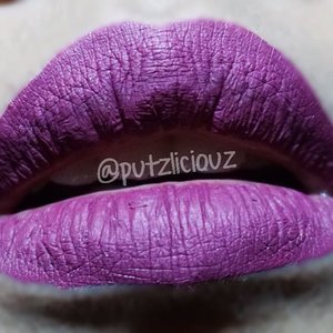 Purple Lipstick is never be wrong ^^ I'm using @stilacosmetics shade : Aria :) and fallin' in love with this.. #lipsticks #lips #lotd #stila #matte #mattelipstick #purplelipstick #makeup #clozetteid #clozettedaily #lotdibb #fotd #fotdibb #beauty #beautyblogger