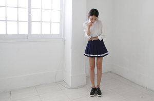 100914 School Skirt