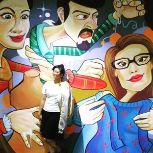 Can you spotted me? I'm lost is this lovely mural of @salestockID.. .
.
.
#ILDIGathSaleStock #ootd #clozetteID #ootdindo #blogger #fashion #mural #instafashion