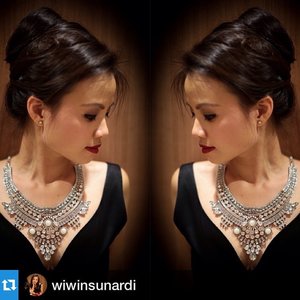 This girl is so lovely! 😍😍😍 she was inspired by my makeup tutorials and created this look! Classy lady! 😘 #Repost @wiwinsunardi with @repostapp. ・・・ If u'r sad, add more lipstick and attack. - coco chanel.  Makeup inspired by @kireimakeup tutorial, Necklace by @blooming.up  #instaphoto #instastyle #instafashion #lookbook #potd #instanecklace #red #lips #blingbling

#clozetteid #kireimakeup #redlips #makeup #indonesianbeautyblogger #torontobeautyblogger