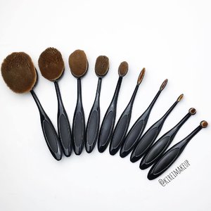 Wanted to try these Oval brushes but don't want to break the bank? Check out affordable oval brushes (and other makeup brushes) from @mymakeupbrushset and save even more by using code SAVEWITHJILLY to shave off 10% of your purchase!Disclaimer: The code was given to me to be shared with friends and families, I do not gain any monetary compensation for this.#kireimakeup #mymakeupbrushset #ovalbrushes #clozette #clozetteid