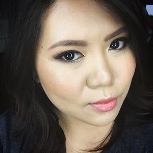 Playing with highlighters and new eyeshadow palette from Elf. Will post the tutorial for this look this week 😊
——————————————————
#clozetteid #kireimakeup #higlighter #highlight #contour #elf #eyeshadow #makeup #indonesianbeautyblogger #torontobeautyblogger #torontoblogger #torontomua #mayamiamakeup #anastasiabeverlyhills #norvina #universodamaquiagem_official #beautyshareit #makeupfanatic1 #makeupartistsworldwide #skin #dewy #makeupartist #makeupjunkie #asianmakeup #girl #lashes #blush #lips #