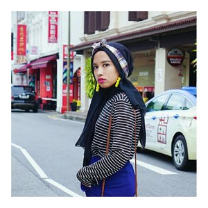 You can't force creative into a box. If you try, they'll no longer be creative. So, Happy Friday everyone!#ClozetteID #whatwelike #lookbookindo #starclozetter #streetstyle #chichijab #abmlifeisbeautiful #abmlifeiscolorful #chinatown #hijabi #fashionblogger #fridaymood