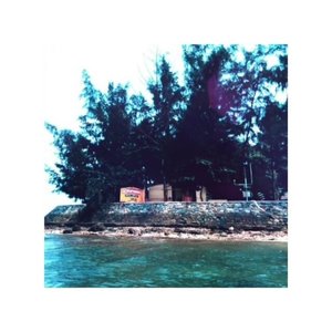 A little short escape with @daranjanii and @uniasaa in pulau putri.

#clozetteid #abmlifeisbeautiful #pulauputri #abeautifulmess #lifeisgood #beachlife #starclozetter #whatwelike #goodtimes