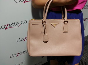 Wish I own this! Prada 2012 collection of Saffiano Lux Tote in pastel pink!