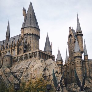 The Wizarding World of Harry Potter - Universal Studios Japan. 
_
_
#universalstudios #whattodoinjapan #clozetteid #japanholiday #thewizardingworldofharrypotter #harrypotter #harrypotterworld