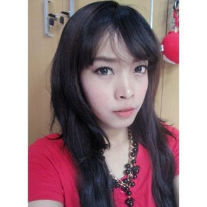 Wearing new lenses from #klenspop , review soon on my blog :)😘😍😍 wajah pakai bb cream Nuface dan blush on face on face blooming rose ^^ #fotd #potd #clozetteid #fotdibb #selfie #selca #asian #girls #beautyblogger #beauty #instabeauty #indonesianbeautyblogger