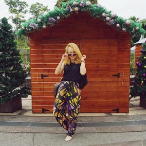 On post : "Step Into Christmas"
Read more on www.bymrsaa.com pr click link on bio ✌🏻️
#backtoblogging #fashionblogger #looksootd #clozetteID #CGStreetStyle #lookbookindonesia #ootdindo