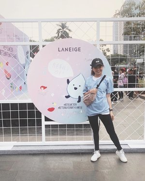 Tahu nggak si gengs ada temen-temen kita yg masi krisis air bersih? ðŸ˜­

Padahal air bersih tu PENTING BANGET! Buat minum, buat mandi. 
So happy to be part of #RefillMe2019 by @laneigeid 
On this campaign, every purchase of LANEIGE Water Bank Essence & Cream and Refill Me Bittle will be used to support global projects related to drinking water, sanitation and public health ðŸ˜�

#BetterWaterWithLANEIGE 
#clozetteID @clozetteid