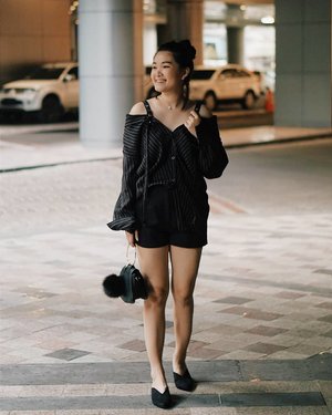 Woman in black in the house 😎My cozy mules from @symbolize_shoes...Bag from @veromoda_idI got it from @zaloraid ..📸 @felice89 😎👍 yepeeii akirnya djepretin lg m cecee... #bloggerindonesia #lookbookindonesia #beautyguru #beautyvlogger #beautyblogger #clozetteid #bloggerstyle #fashionblogger #fashionstylea #fashionindo #indonesianbeautyblogger #indonesian_blogger #indonesiabeautyblogger #youtubeasia #youtuberindonesia #clozetteambassador #beautyindonesia #indobeautygram#stylehaul #cgstreetstyle #ggreptrend #ggrep #ootd