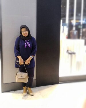 Monochrome, not monochrome..#clozetteid#clozette#plussizefashion #plussize #plussizemodel