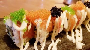 Dinner 😍 cuma sushi yang ga bisa aku tolak, mau kenyang kayak apa juga pasti ada ruang khusus buat sushi 🤣 kalau makanan favorite kalian apa gaes?
.
.
.
.
#foodgasm #foodgram #foodporn #foodblogger #foodlicious #foodnotebdg #foodnotebandung #instafood #kulinerbdg #kulineraddict #kulinerbandung #bandungfoodies #eatoutbdg #followforfollow #f4f #likeforlike #likeforfollow #like4like #GGREP #ClozetteStar #StarClozetter #ClozetteID #Japanesefood #sushi