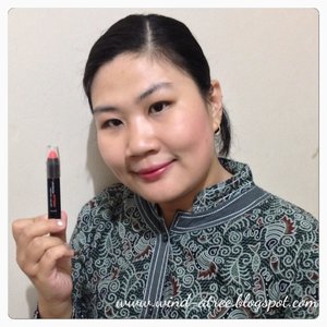 Pertama kalinya nyobain lip crayon, IASO lip crayon warnanya cantik banget >_< sayang harganya agak mahal menurutku hehehee