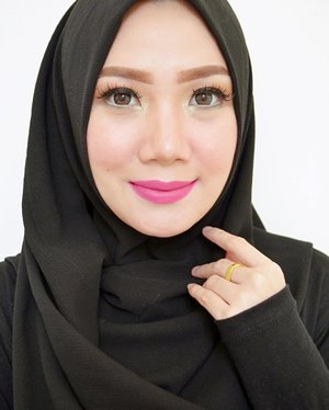 Punya hijab favorite dari @zayraolshop kerjanya tiap hari cuci-kering-pake-cuci-kering-pake terus sampe puas pakai nya 😂😂😂
.
.
#Clozette #Clozetteid #Beauty #Makeup #hijab #Eyemakeup #Eyebrow #bloggerreview #BBloggers #BeautyBloggerid #instamakeup #instabeauty #dasistersblog #Bloggers #eyebrowsonpoint #fotd #motd #hijabers #hijabstyle #pashmina #sotd