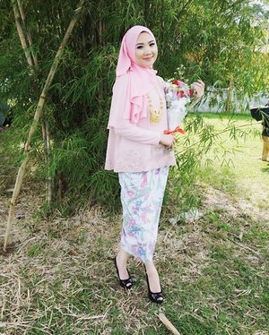 #ootdBatik from @nirwanagallery good quality ❤️😆 bahan nya bagus banget, adem dan ukuran batik nya panjang dapat di bentuk sesuai inginanBanyak pilihan motive batik yang dapat kamu lihat di @nirwanagallery#Clozette #Clozetteid #beauty #hijab #hijabi #hijabstyle #hijabfashion #kebaya #batik #bbloggers #beautybliggerid #hotd #nirwanagallery #fotd #motd #makeup #instadialy #instabeauty #vsco #sonyalpha #sonya5100