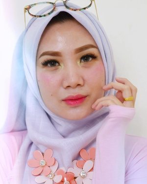 Maaf banget yang udah nunggu dari lama pemenang #GiveawayDASister Blog bulan Desember *double tap untuk tahu siapa pemenang giveaway bulan Desember yaaaa

Selamat untuk kamu yang menang!! 🎉

Untuk yang lain ditunggu aja giveaway berikutnya dengan hadiah yang lebih banyak 😍

See yaaa

#Clozette #Clozetteid #Beauty #Makeup #Skincare #Hijab #Hijabstyle #HOTD #MOTD #pastel #BBloggers #BeautyBloggerid #Dollymakeup #fevermakeup
