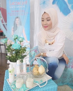 Live now.. attending Lactacyd White Intimate Blogger Ghatering x @femaledailynetwork 
#Clozette #Clozetteid #ootd #fotd #eventbloggers #bbloggers #beautybloggerid #provenselfv #lactacyd #femaledaily #femaledailynetwork #Hijabi #hijabstyle