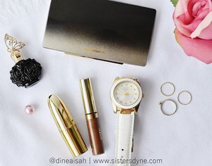 ✨ Thinking about gold? 
#clozette #clozetteid #beauty #makeup #gold #covermark #annasui #milani #gerardcosmetics #instadialy #instamakeup #dasistersblog #flatlay #ring #bbloggers #BeautyBloggerid #takeafoto #nikond5100